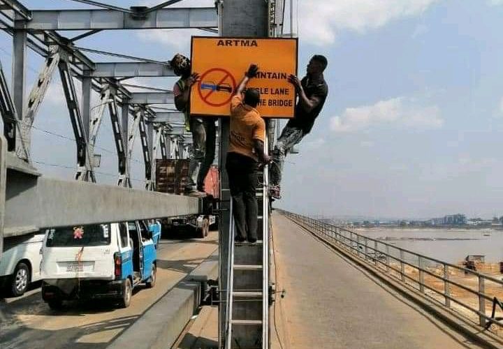 ARTMA Installs ‘Maintain Single Lane’ Sign On Onitsha Bridge, Others, Issues Contacts For Complaints, Suggestions