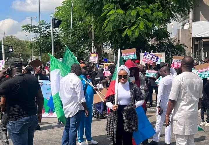 Happening Live: PEPT: Protesters Awaiting Judgment Outside Appeal Court, Abuja