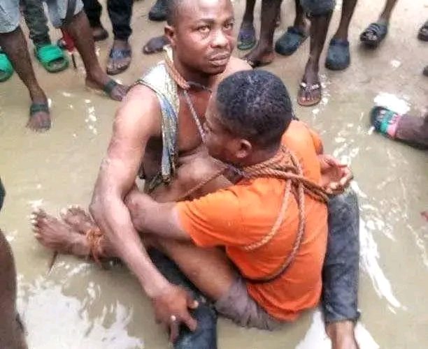 Photos: Rivers Youth Disgrace Two Suspects In Port Harcourt