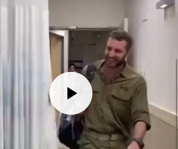 Emotional Video: Tears of Joy Rain as Israeli Soldier Surprises Wife, Visits to See Newborn Baby