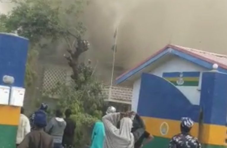 Fire Razes Nigeria Police Station, Destroys Arms, Ammunition